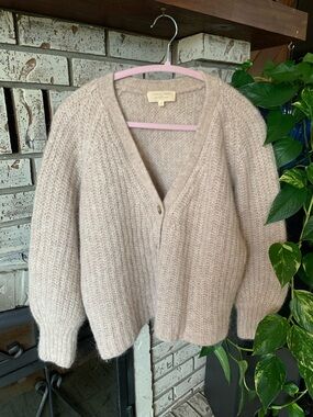 Sezane Cozy Cream V-Neck Knit Cardigan Sweater